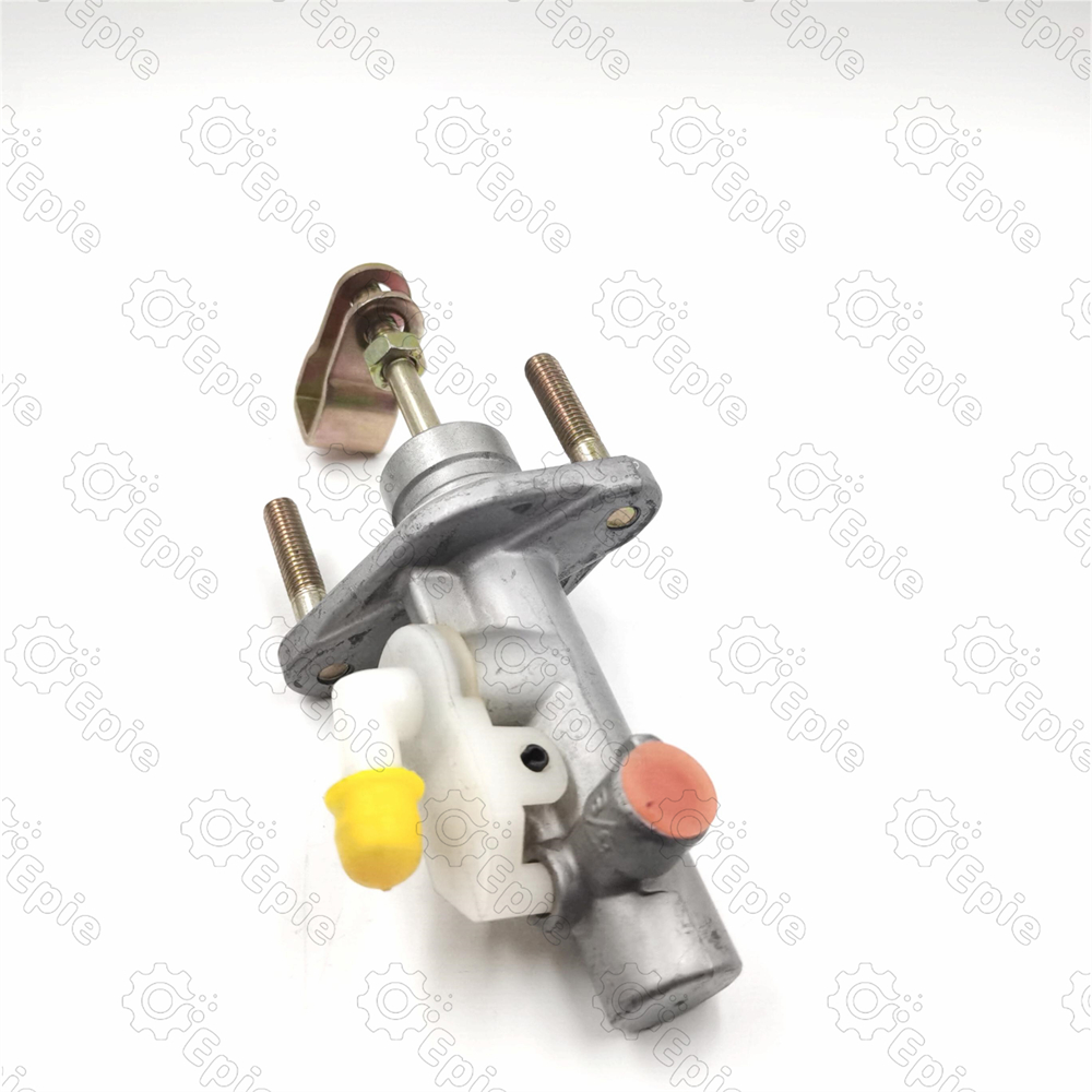 MR374499 Clutch Master Cylinder for Mitsubishi