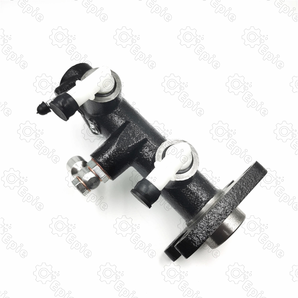 W047-43-400 Brake Master Cylinder for MAZDA
