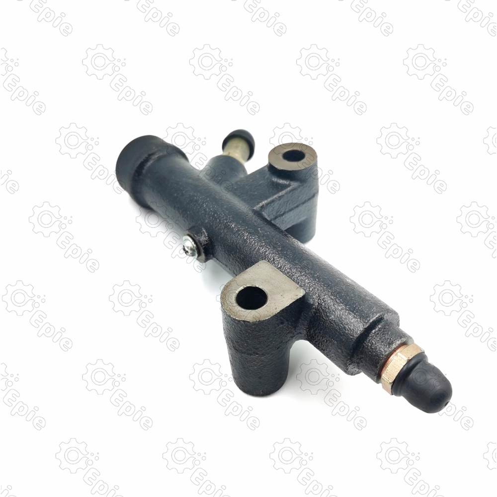 46801-Z0001 Clutch master cylinder for Nissan CK11