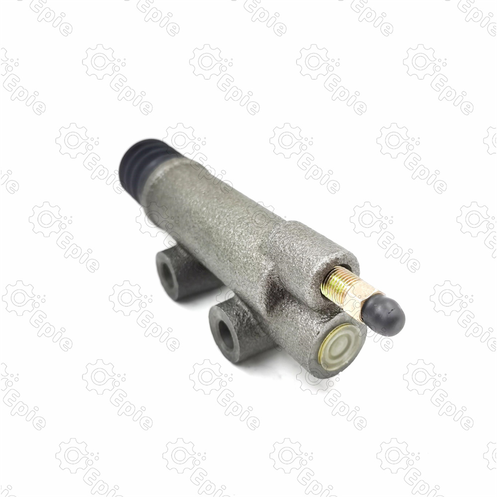 31470-60070 High quality clutch slave cylinder for Toyota Land cruiser