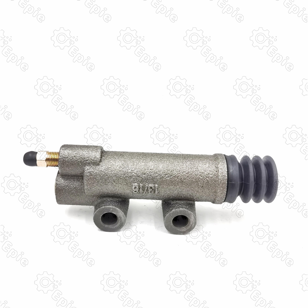 31470-60070 High quality clutch slave cylinder for Toyota Land cruiser