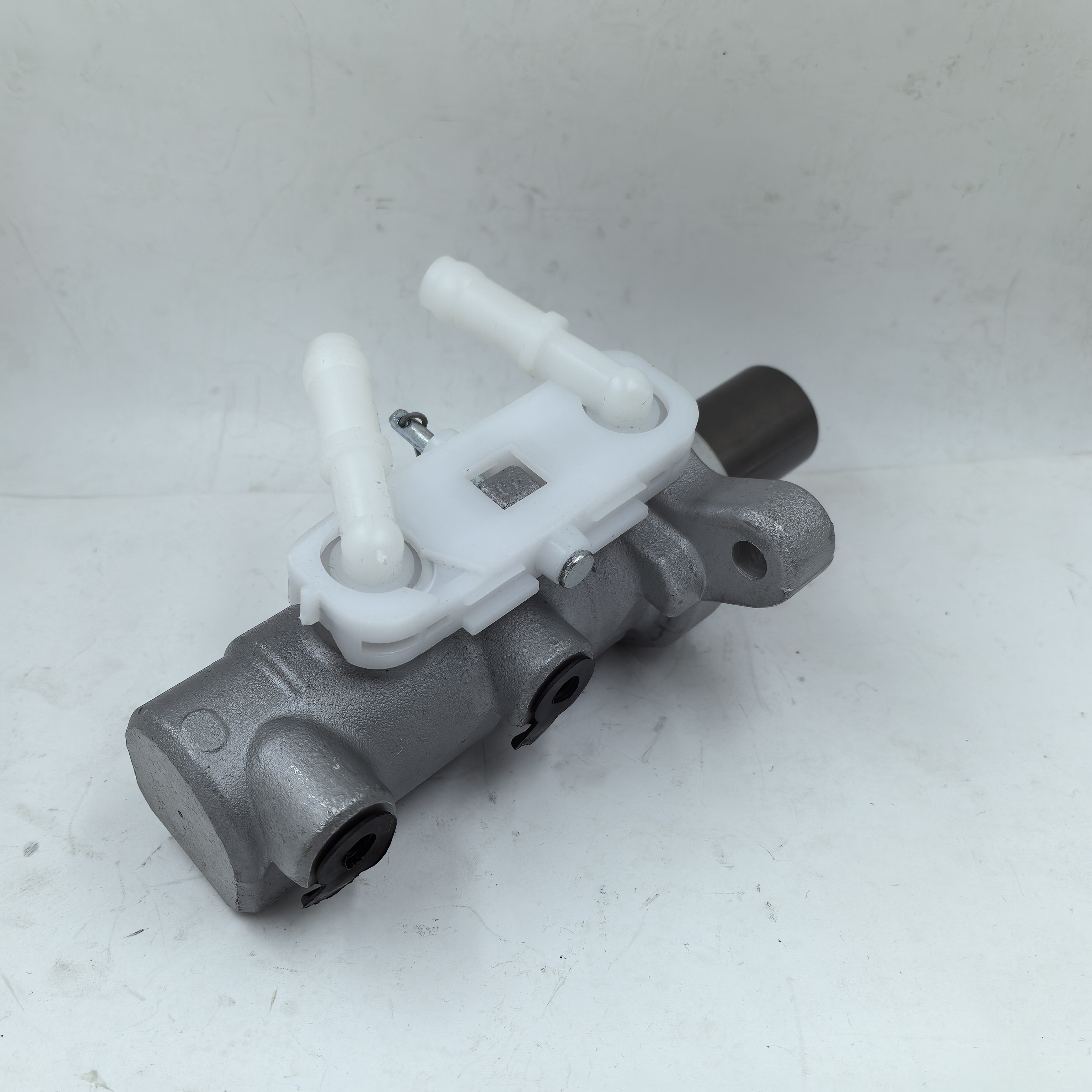 EPIE Supply Original Quality 47201-37290 Brake Master Cylinder For TOYOTA Coaster 47201-37170