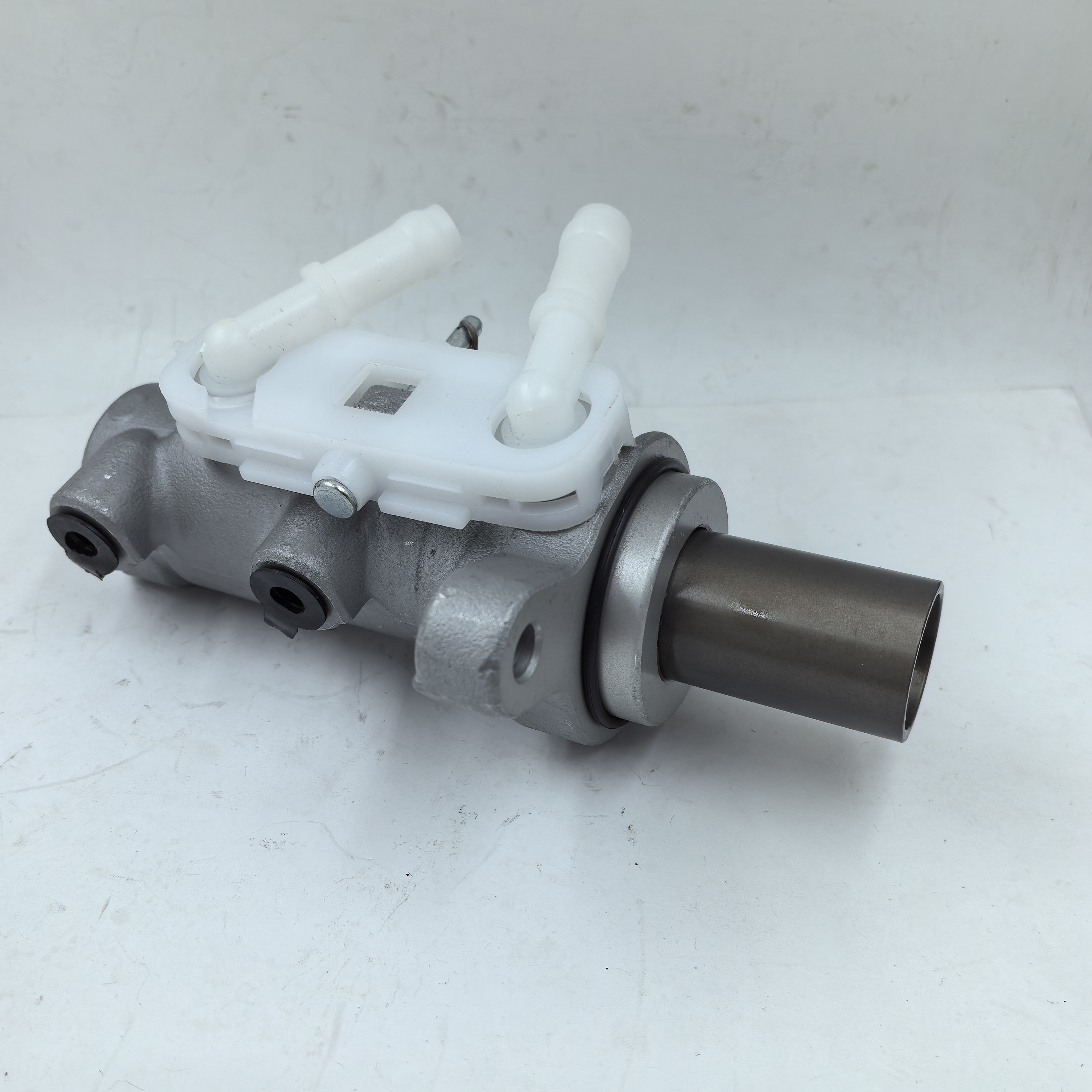 EPIE Supply Original Quality 47201-37290 Brake Master Cylinder For TOYOTA Coaster 47201-37170