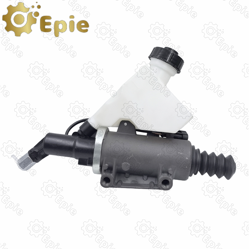 K049547N00  Heavy duty truck clutch master cylinder for Iveco 