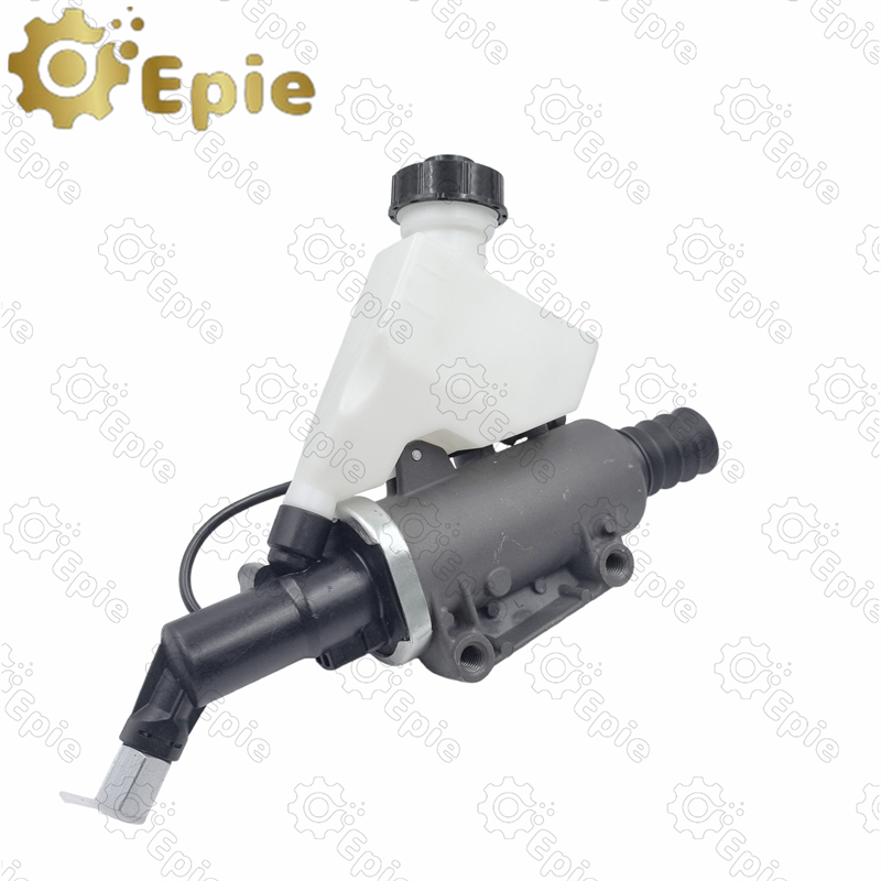 K049547N00  Heavy duty truck clutch master cylinder for Iveco 